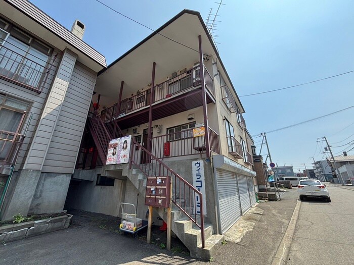 ヴィラコーリンの物件外観写真