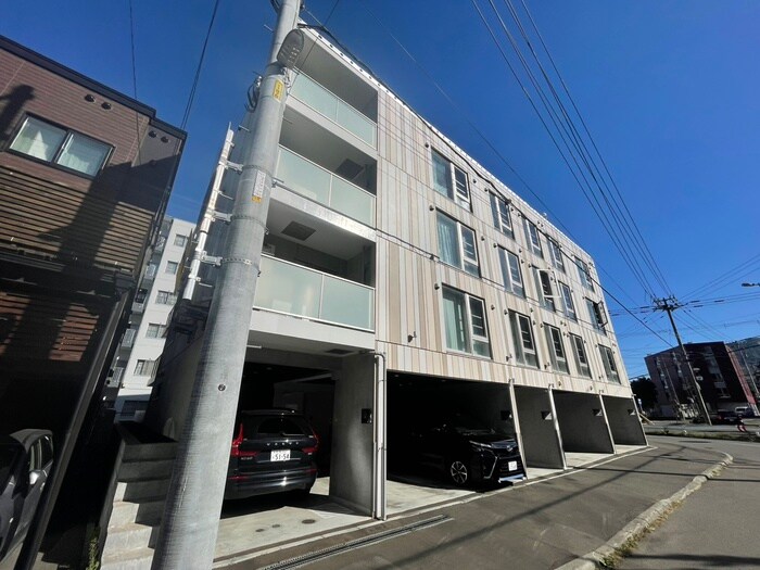 S-RESIDENCE南円山の物件外観写真