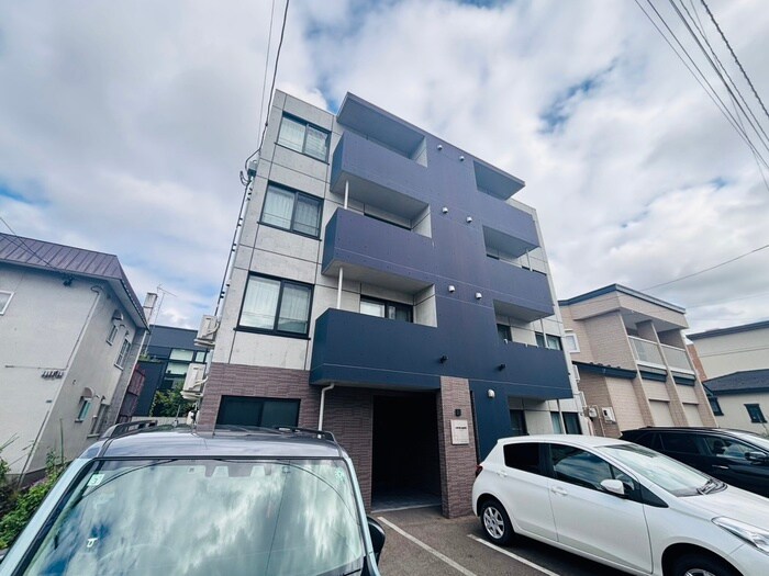 GranMode山鼻の物件外観写真