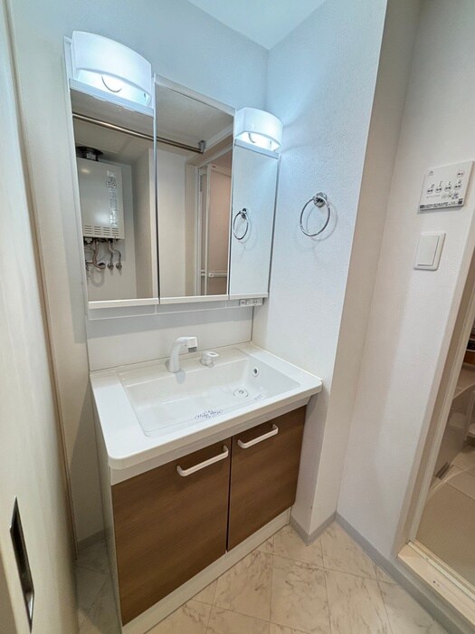 RESIDENCE SHINMEI MIYANONORIの物件内観写真