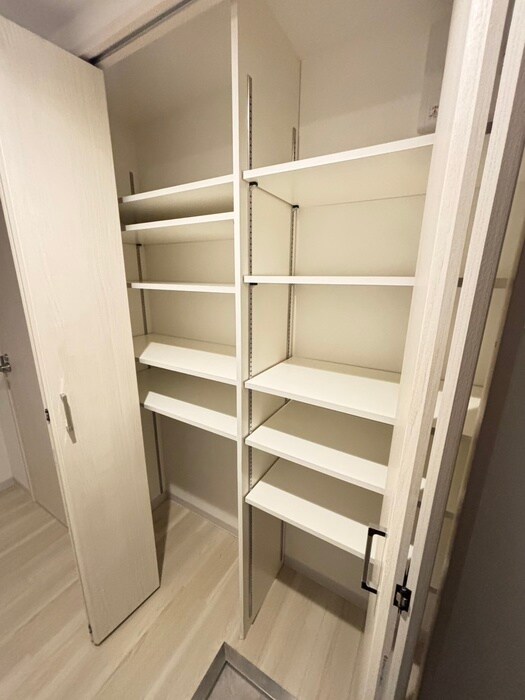 RESIDENCE SHINMEI MIYANONORIの物件内観写真