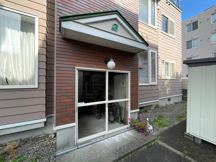 ア－バンコ－ト伏見の物件外観写真