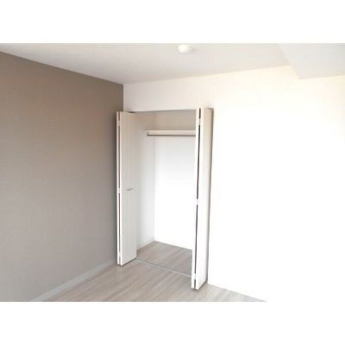 A BOND westの物件内観写真