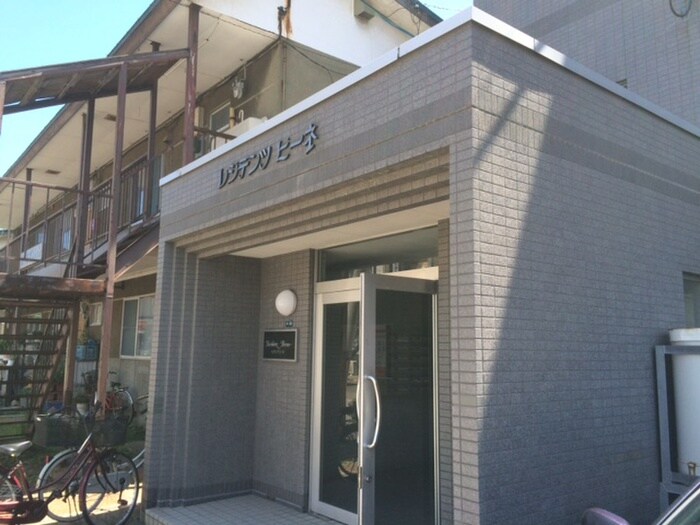 レジデンツ・ビ－ネの物件外観写真