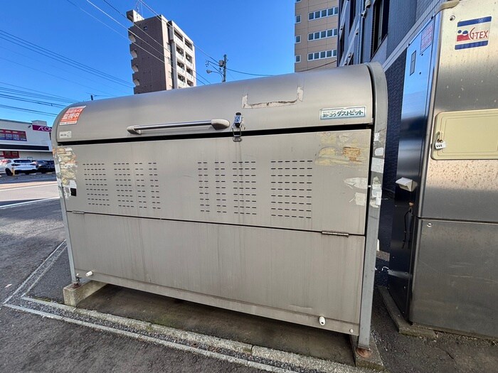 レグザ山鼻の物件外観写真