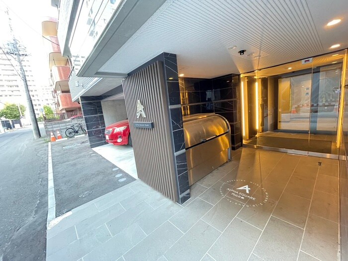 アルファスクエア円山2条の物件外観写真