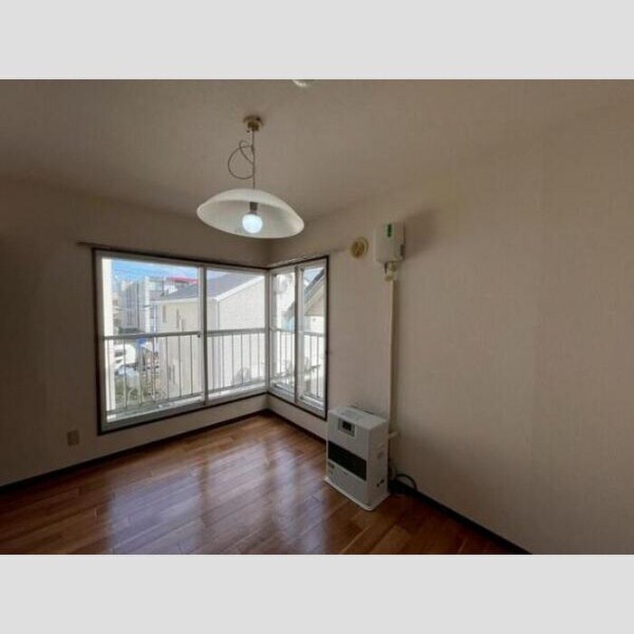 メゾンエクレーレ北18条の物件内観写真