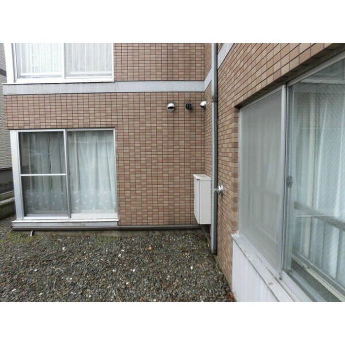 メゾンエクレーレ北18条の物件外観写真