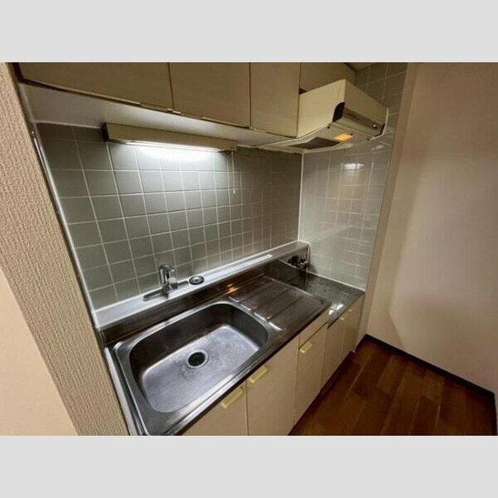 メゾンエクレーレ北18条の物件内観写真