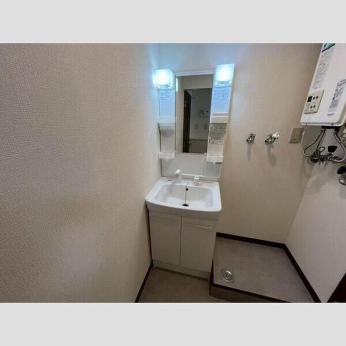 メゾンエクレーレ北18条の物件内観写真