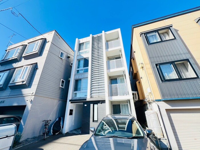 エムアールレジデンスN32の物件外観写真