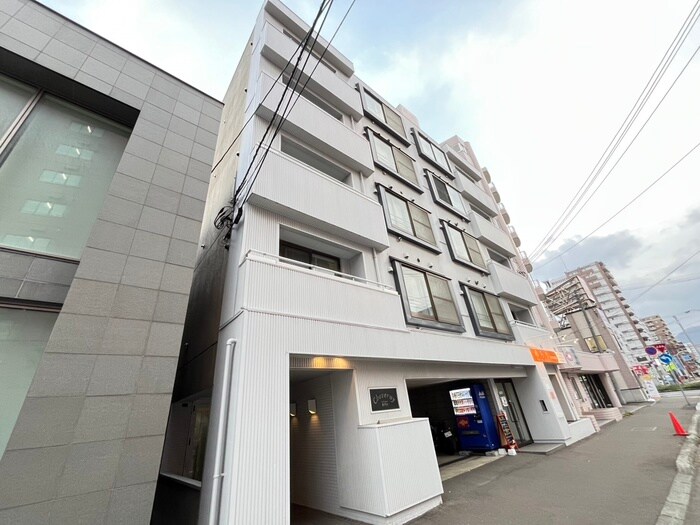 シュヴェルニー北円山の物件外観写真