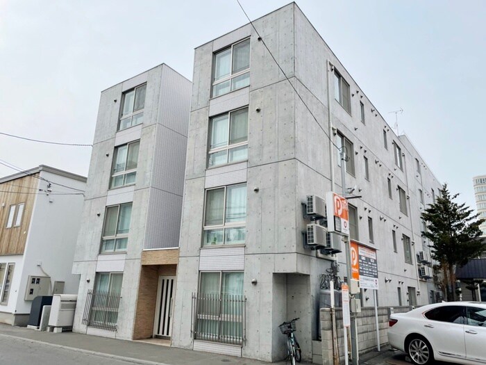 ALPHA栄町の物件外観写真