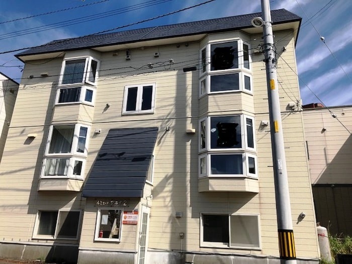 ルミエールアライ２の物件外観写真