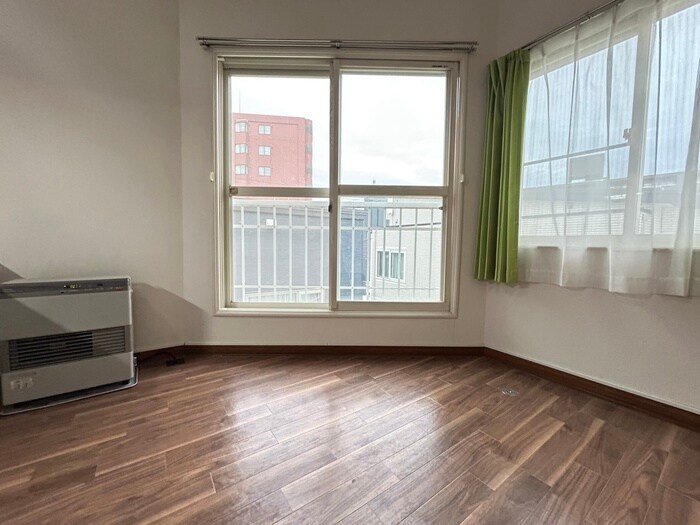 ルミエールアライ２の物件内観写真