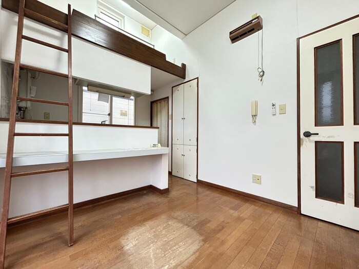 ルミエールアライ２の物件内観写真