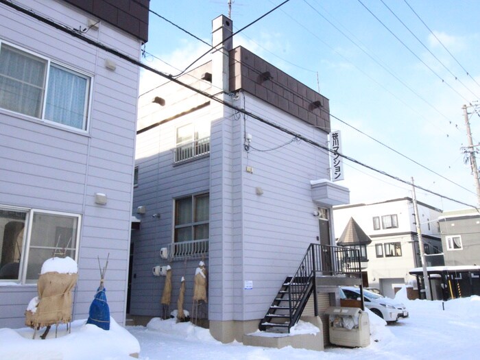 笹川マンションの物件外観写真