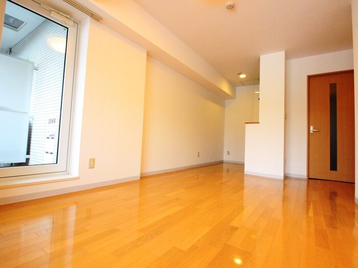 サムティ学園前の物件内観写真