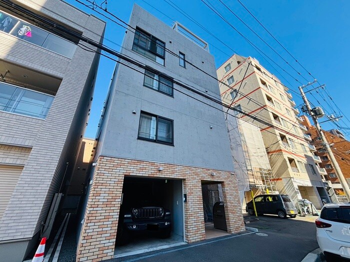 セブンスコート円山の物件外観写真