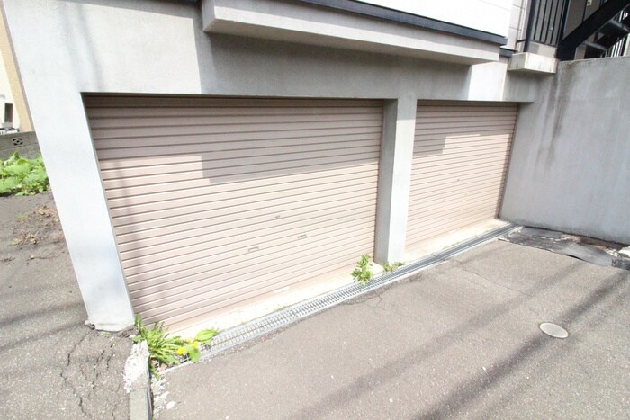 フラット28の物件外観写真