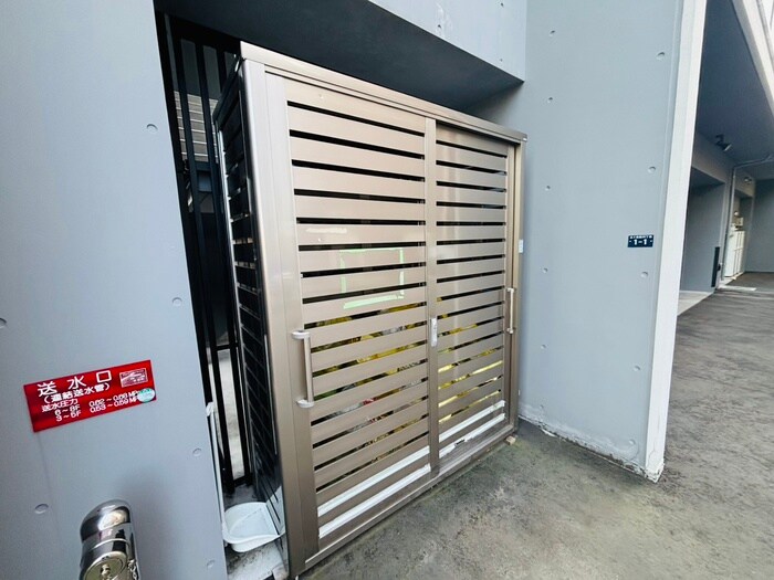 スペチアーレ420の物件外観写真