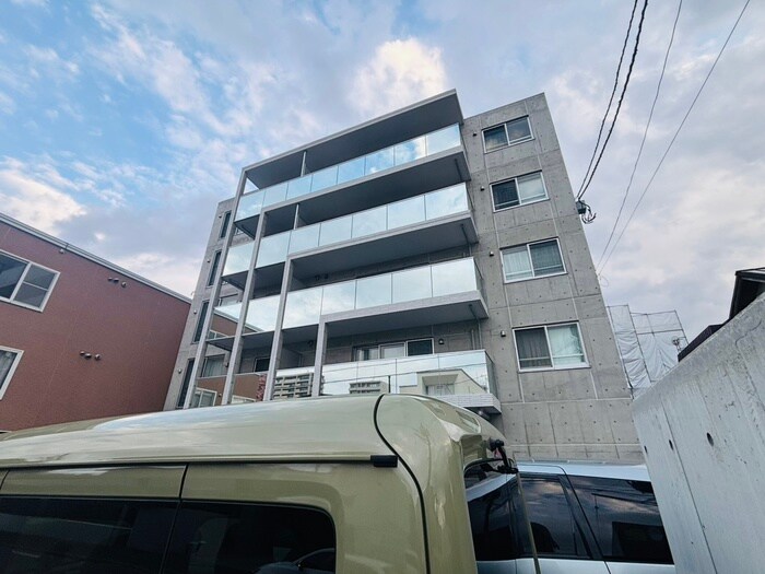 イール南円山の物件外観写真