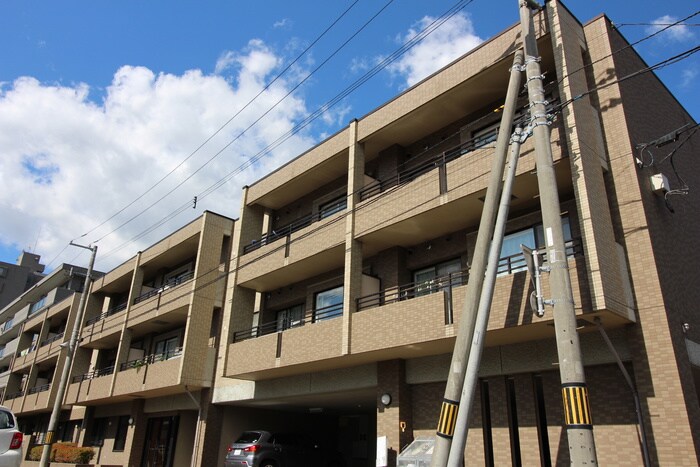 MANSION KURODA南８条の物件外観写真