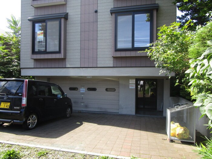 ミレニアム学園前の物件外観写真