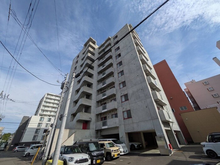 グランカーサ南11条の物件外観写真