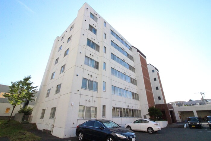 アンロワイヤルの物件外観写真