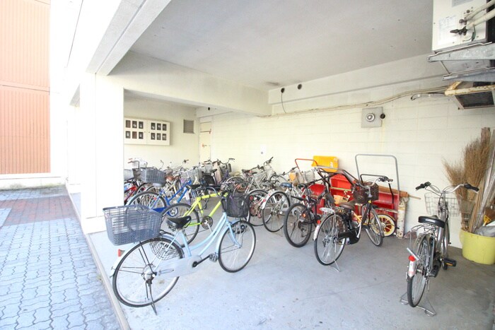 アンロワイヤルの物件外観写真