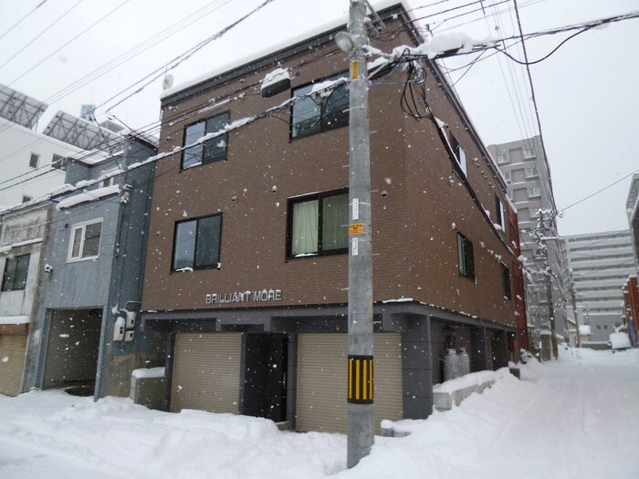 ブリリアント・モアの物件外観写真