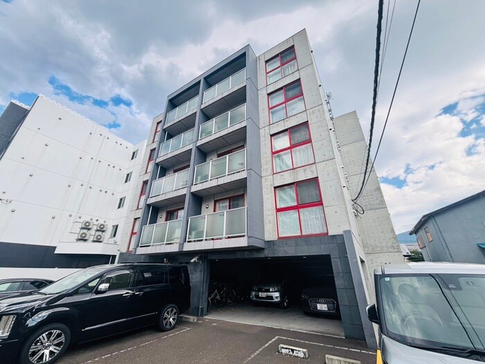 Pure stage Maruyamaの物件外観写真