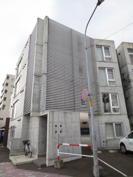 エスパスの物件外観写真