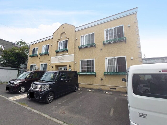 パストラ－レＳＵＨＡＲＡの物件外観写真