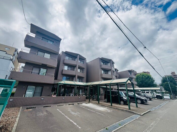 カピテーヌ円山（408）の物件外観写真