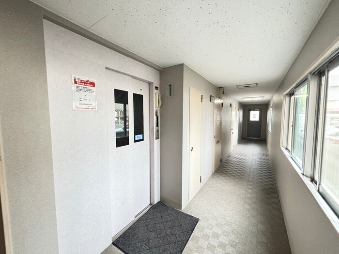 ワタナベレジデンスの物件外観写真