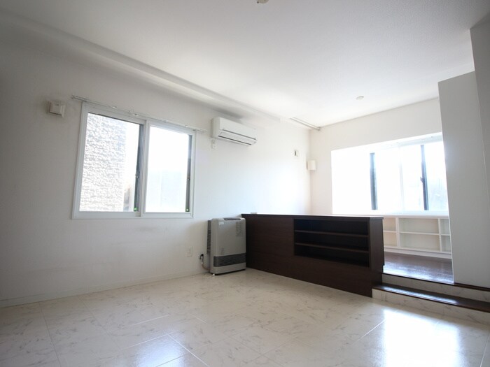 サードインパクトの物件内観写真