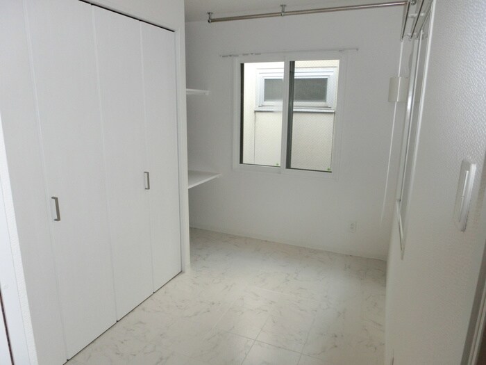 サードインパクトの物件内観写真