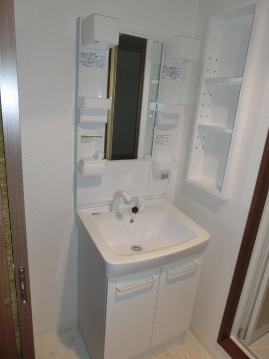 サードインパクトの物件内観写真