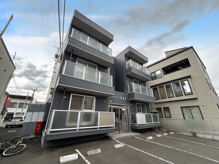 シャトーN43の物件外観写真