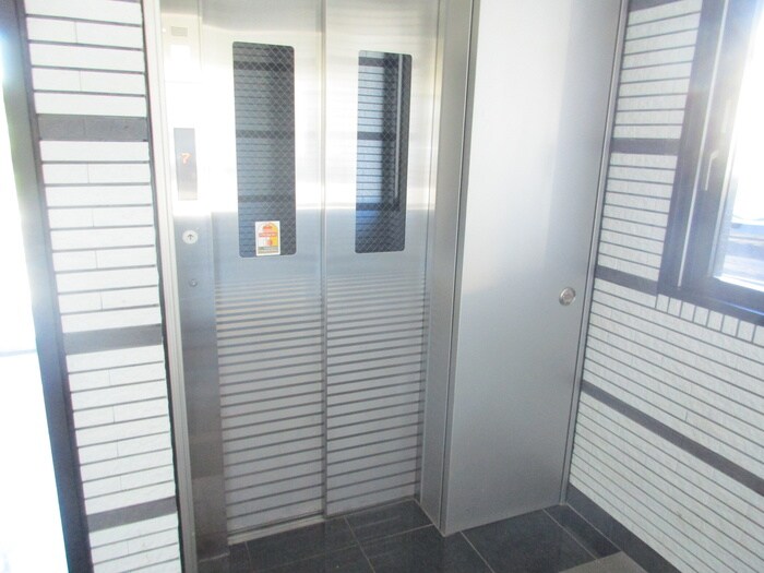 ノヴァシャトンの物件外観写真