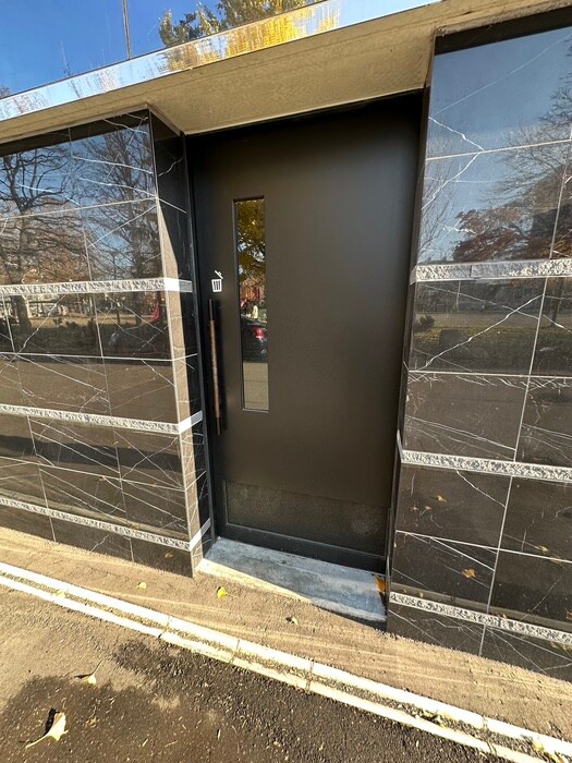 アルファスクエア宮の森2条の物件外観写真