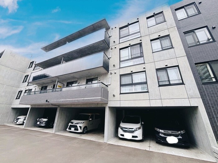 アルファスクエアS17の物件外観写真