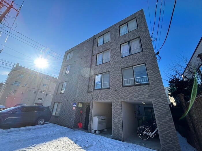 マ－プル円山の物件外観写真