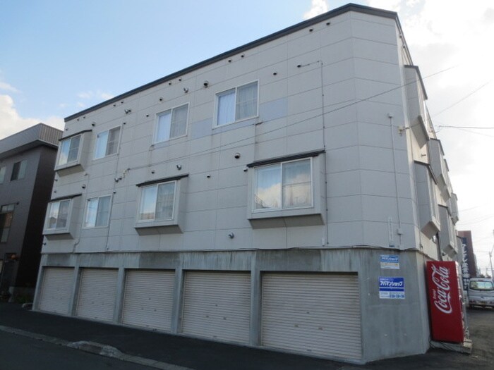 アルファコ－トの物件外観写真