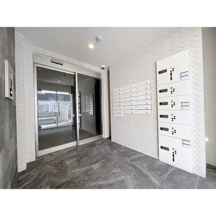 ウェリナ南郷１６の物件外観写真