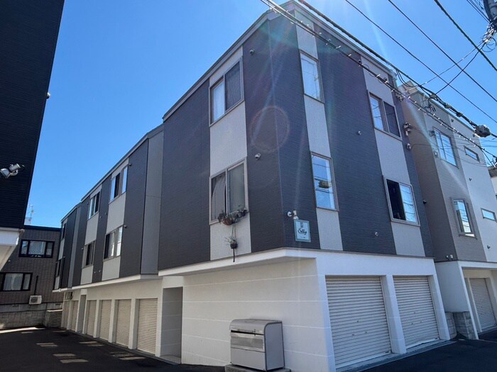 シルキー月寒東　B棟の物件外観写真