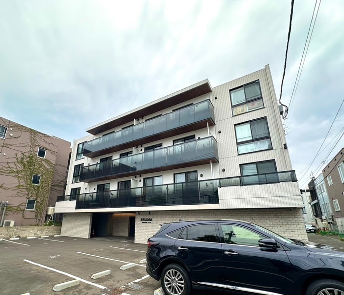 BRAMA南11条の物件外観写真