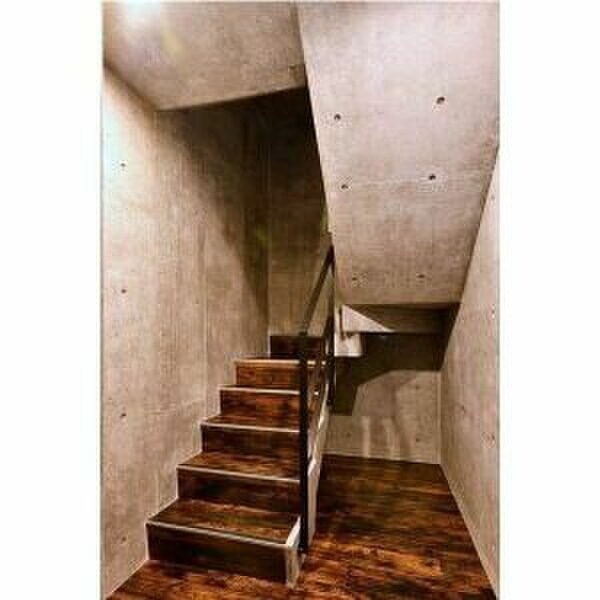 セントポーリアシュシュの物件外観写真